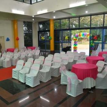 table chair arrangement for party